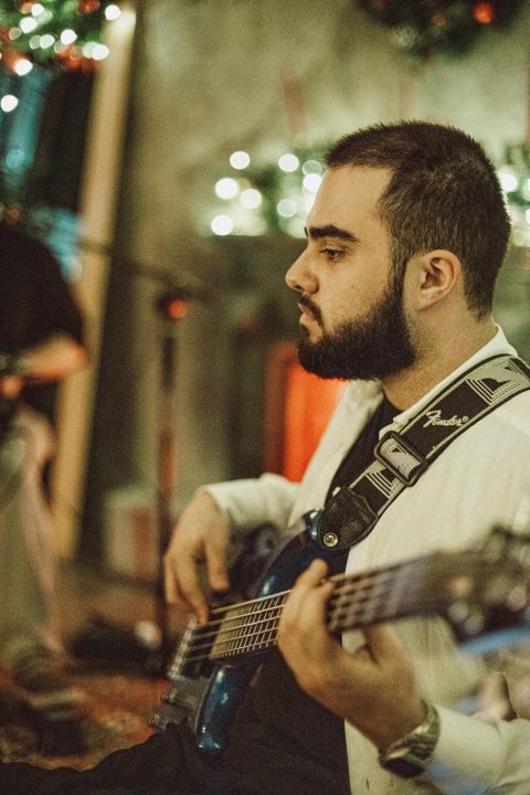 suonare il basso in duo acustico